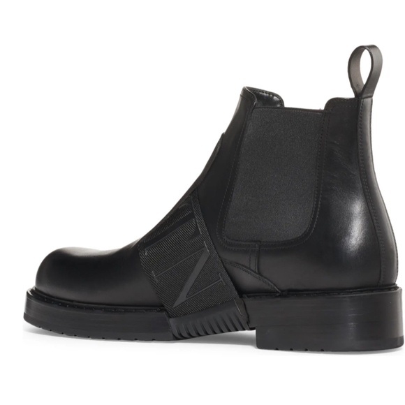 NIB $980 VALENTINO GARAVANI VLTN Strap Chelsea Boot in size 10 US / 43 EU! - Picture 2 of 6